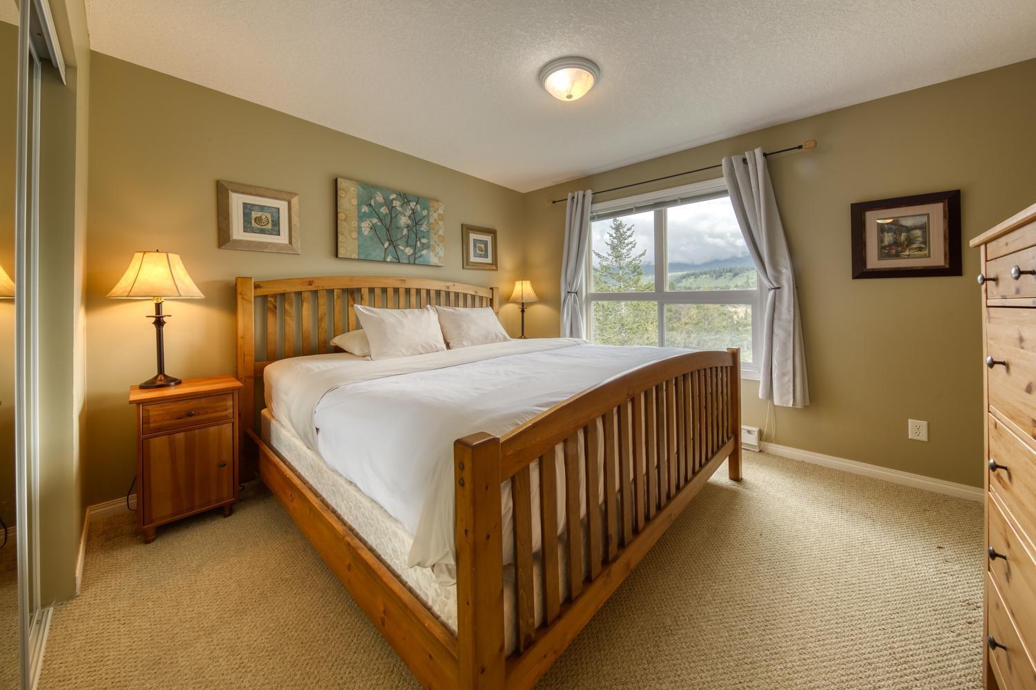 The Peaks 3 Bedroom Mountain View Condo Radium Hot Springs Exterior photo