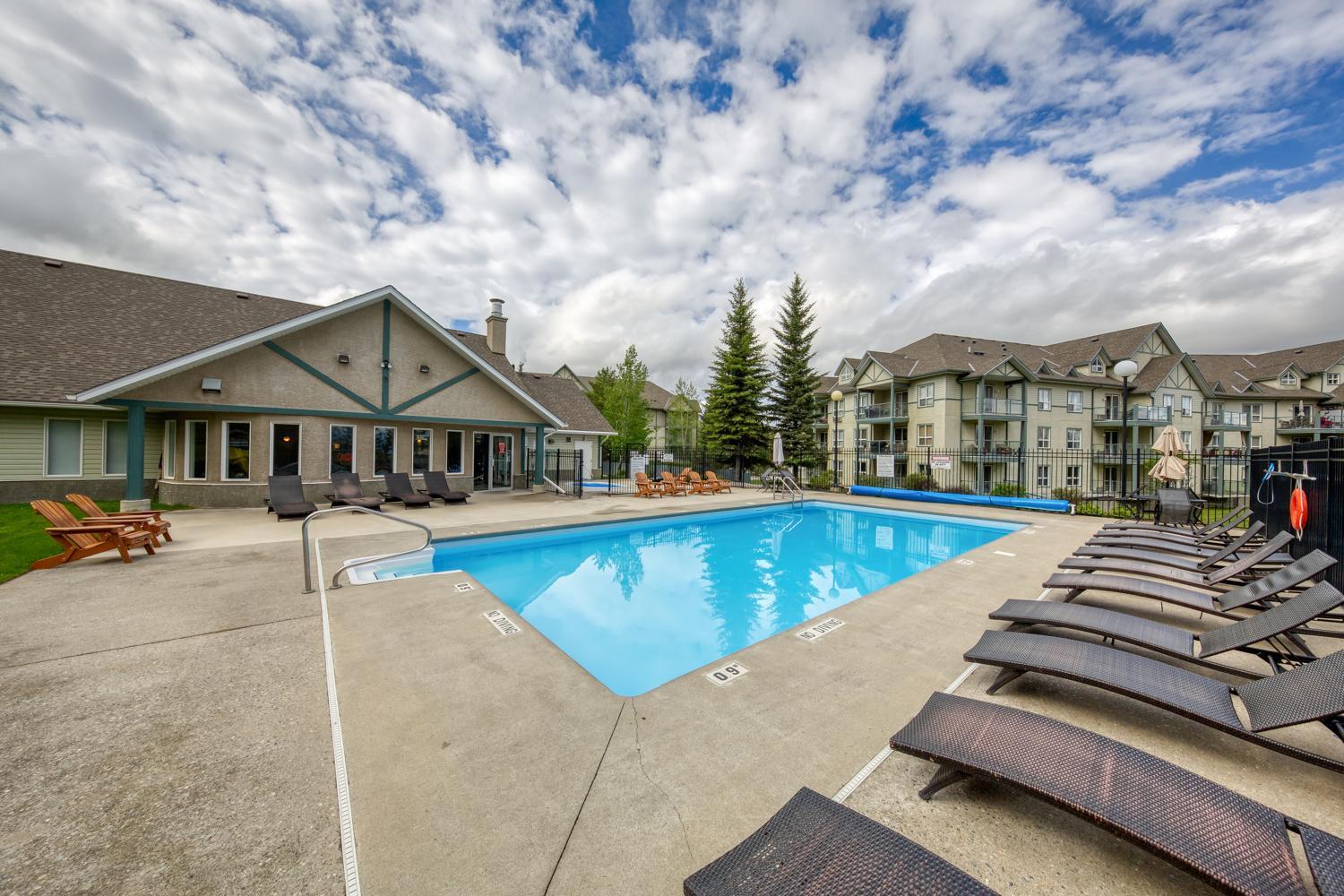 The Peaks 3 Bedroom Mountain View Condo Radium Hot Springs Exterior photo