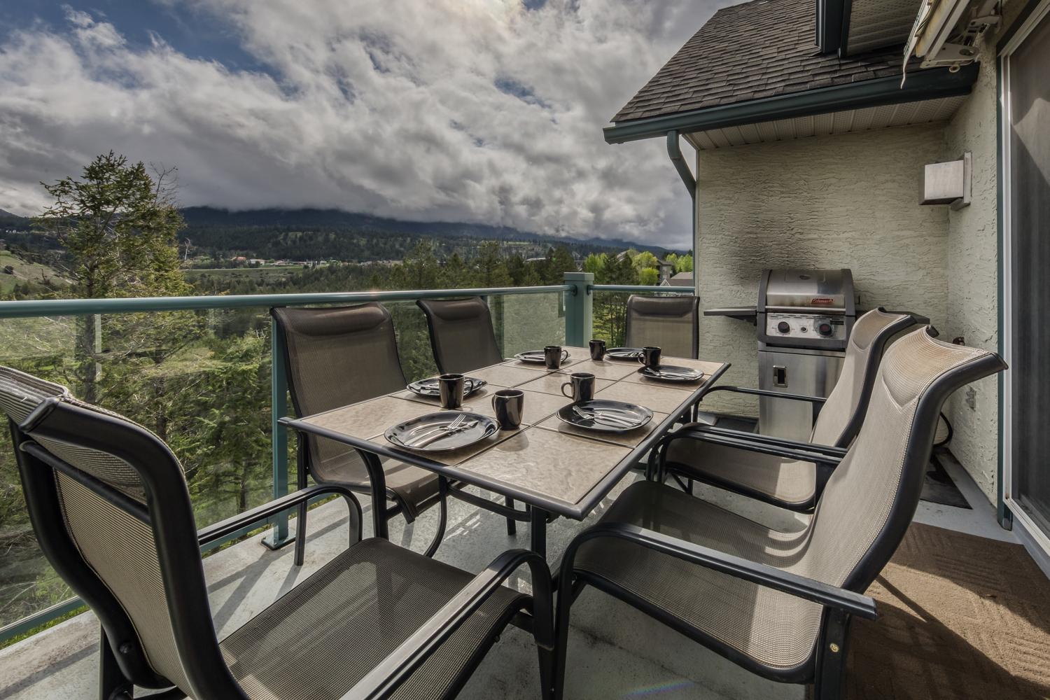 The Peaks 3 Bedroom Mountain View Condo Radium Hot Springs Exterior photo